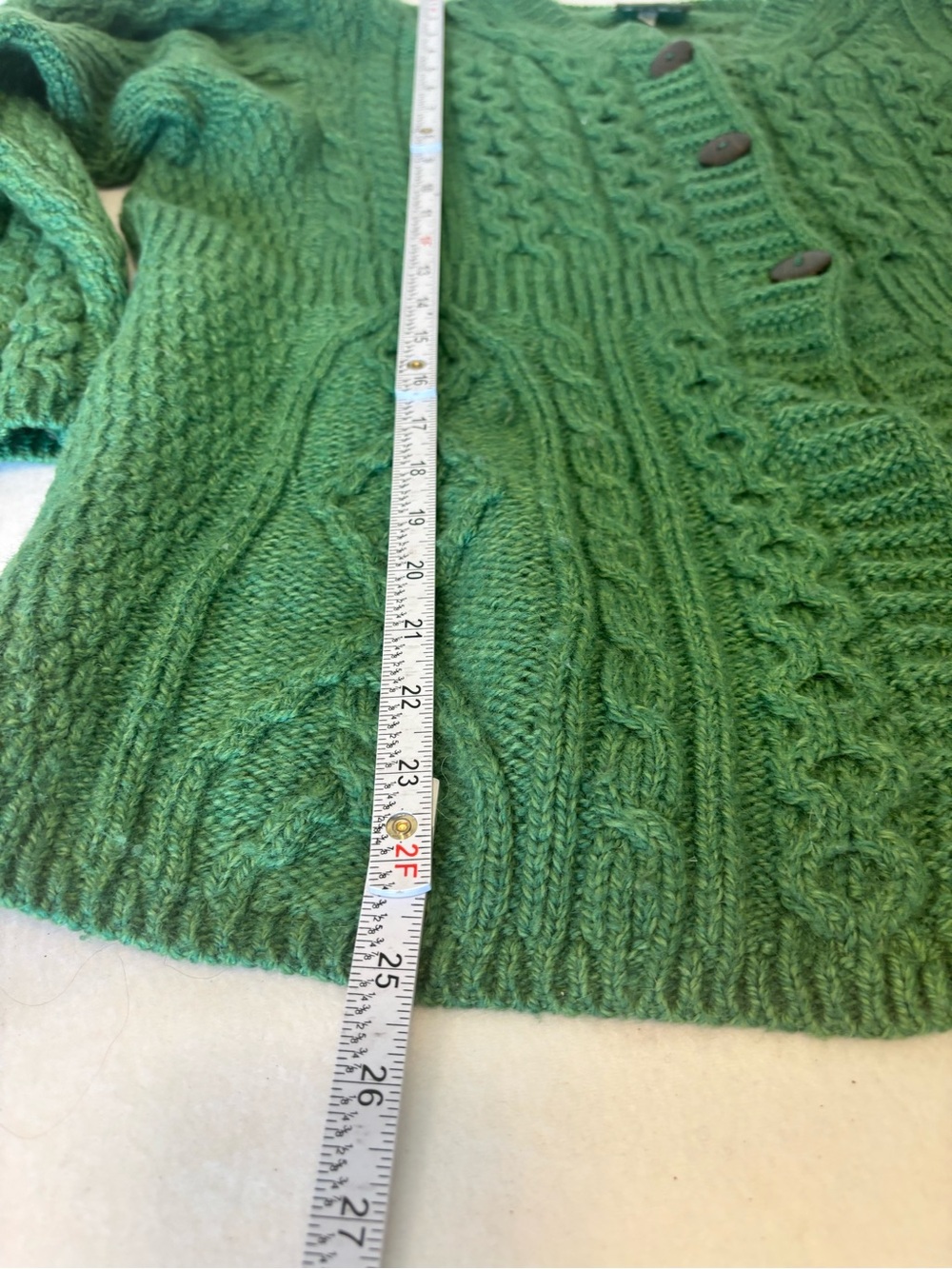 Carraigdonn Ireland 100% Merino Wool Aran Cable Knit Cardigan Sweater L - Picture 5 of 7